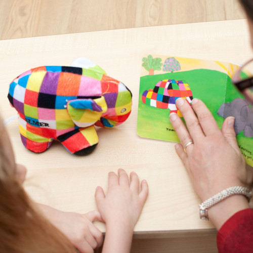 Storytelling Elmer Going Home Discovery Bag 0-12 months