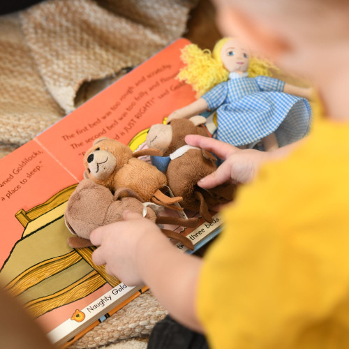 Storytelling: Goldilocks Going Home Discovery Bag 3-4yrs