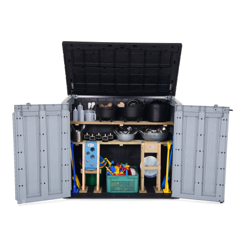 Outdoor Mud Kitchen & Sand 3-7yrs Area